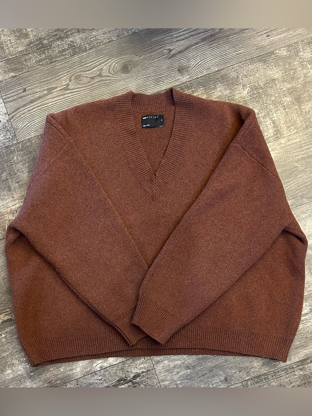 ASOS  V-Neck Over-Sized Box Sweater in Rich Brown Size Medium